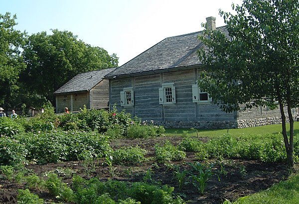 ROSS HOUSE HERB GARDEN